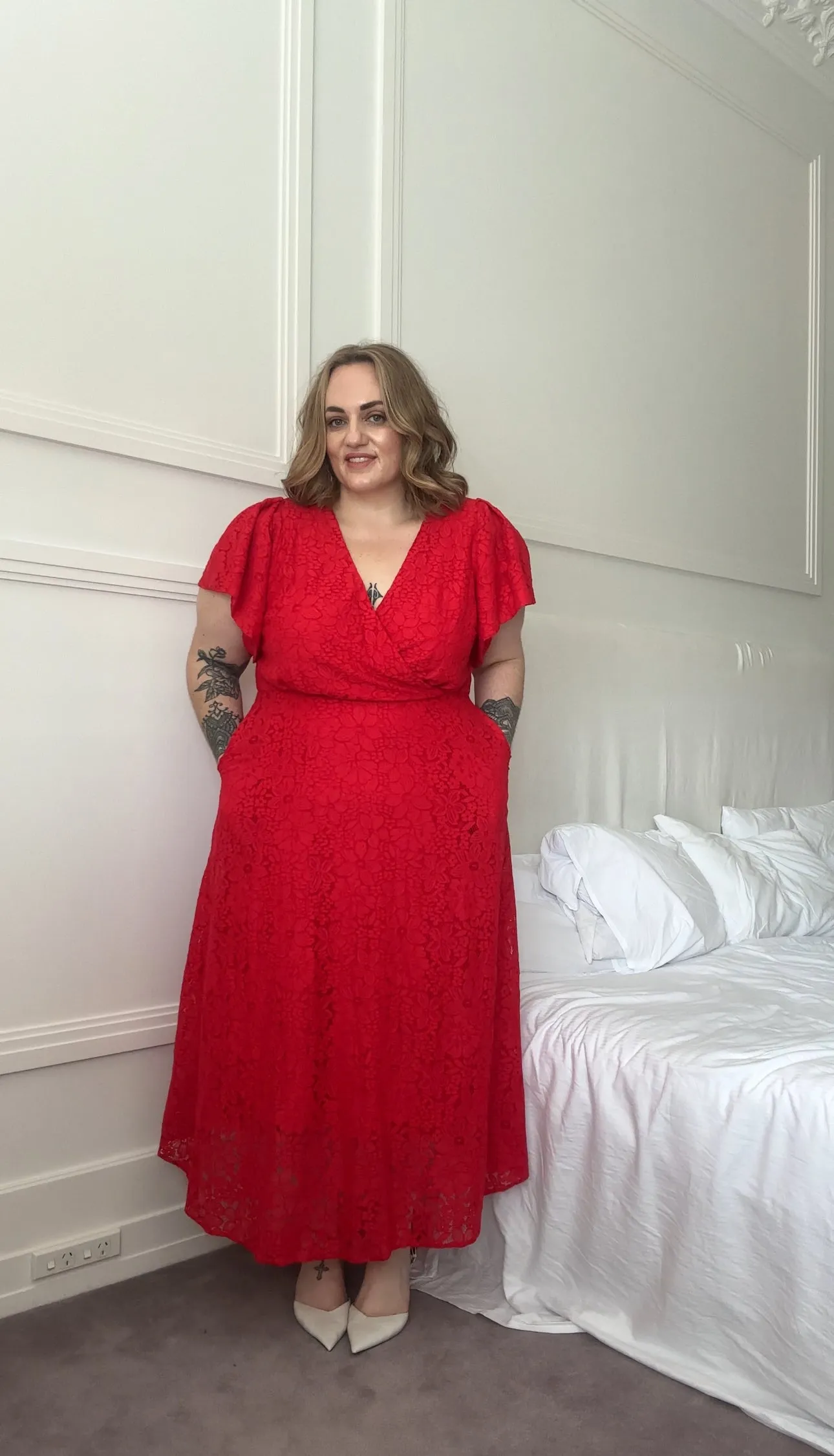 Bella dress - Red Lace