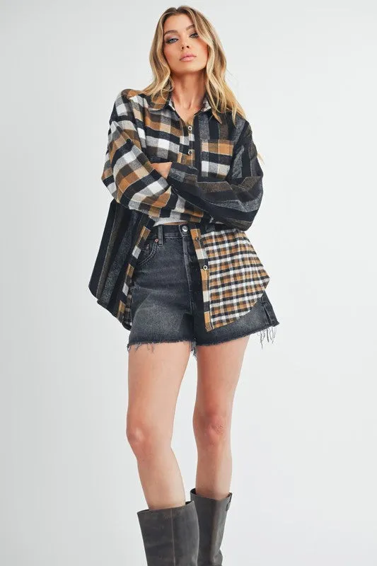 urved Hem Plaid Button Up Shirt