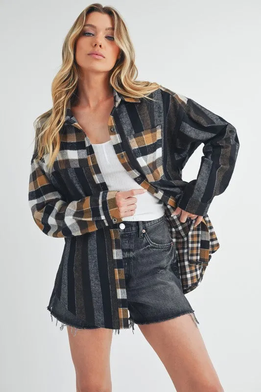 urved Hem Plaid Button Up Shirt