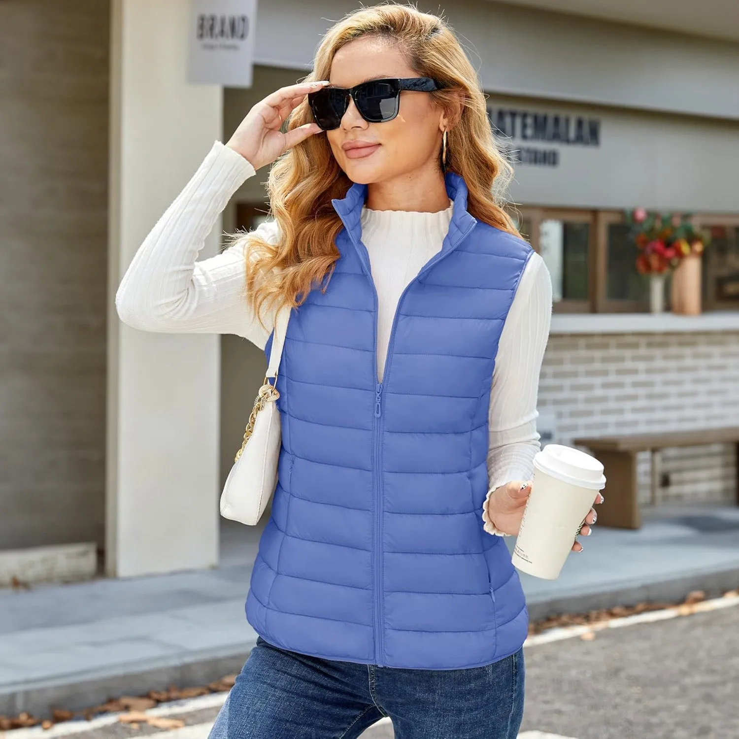 Women's Puffer Vest Lightweight Stand Collar Zip 4 Pockets Puffy Vests Sleeveless Quilted Padded Outerwear